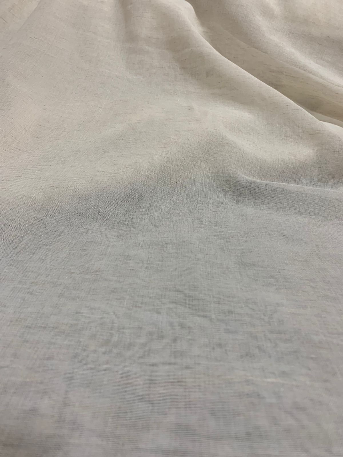 Voile texture beige - 22w-138 por metro lineal.