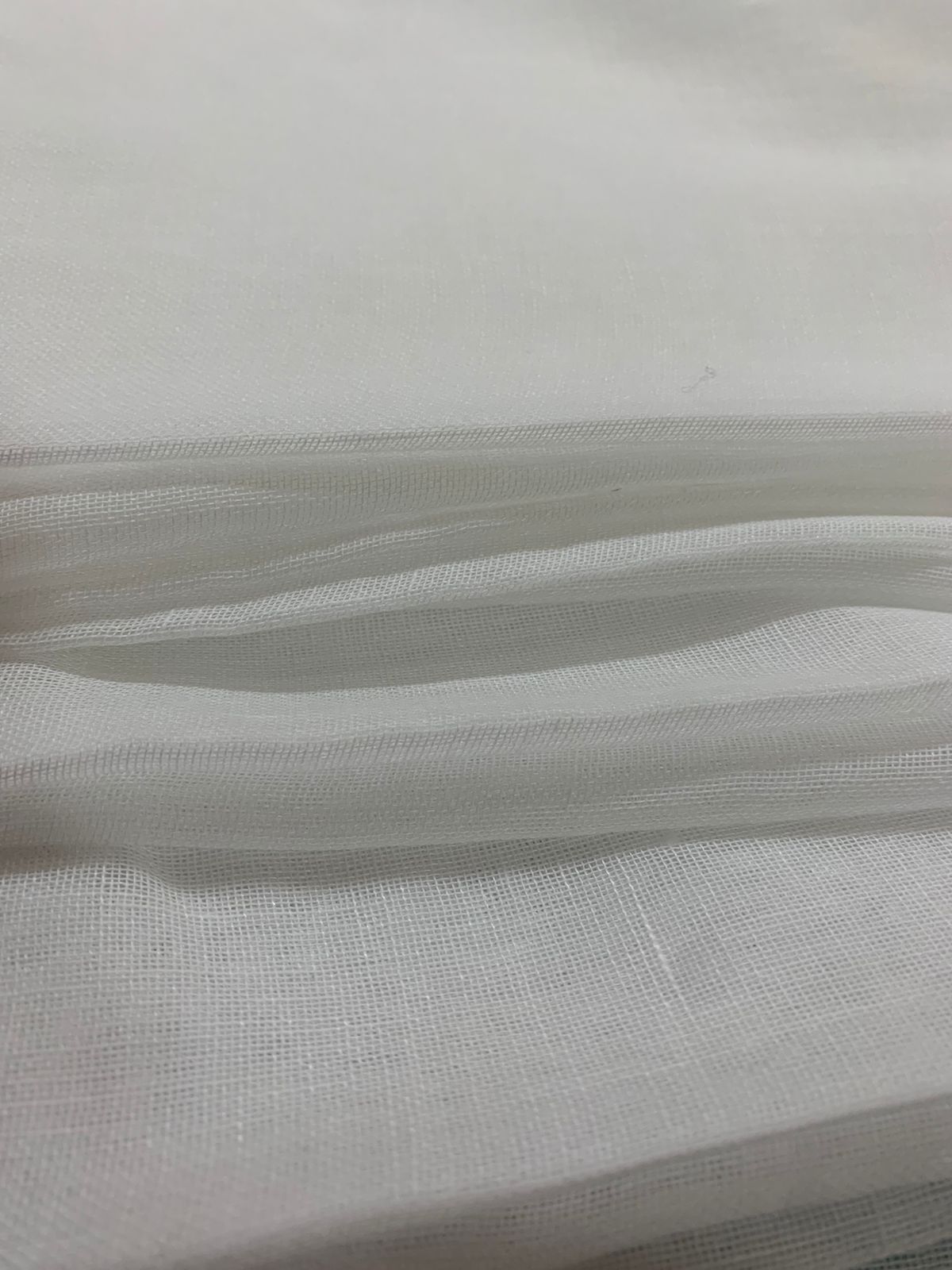 Voile texture white - 22w-114 por metro lineal.