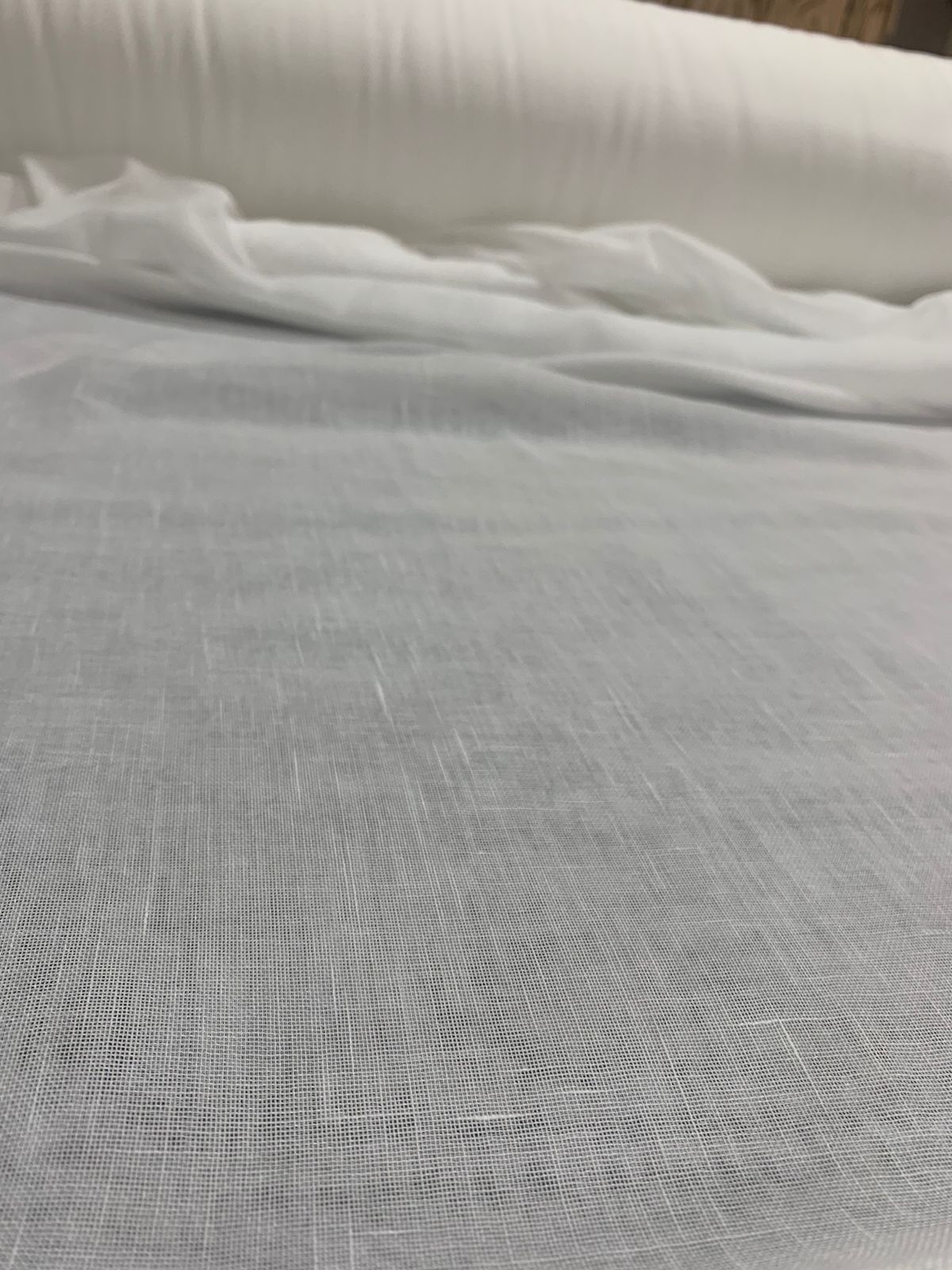 Voile texture white - 22w-114 por metro lineal.